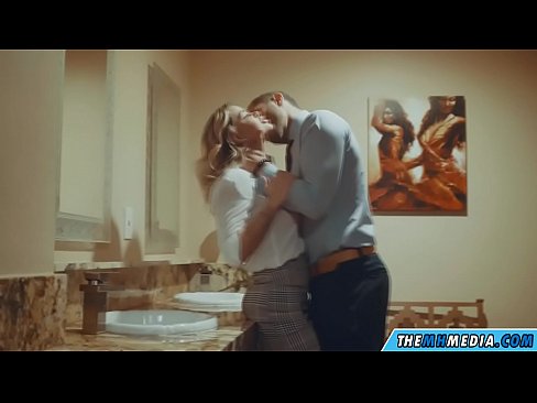 ❤️ Rehefa mamitaka anao ao amin'ny trano fidiovana ho an'ny besinimaro ny blonde be busty Vaovao amin'ny pôrnôgrafia mg.desixxxtube.ru ﹏